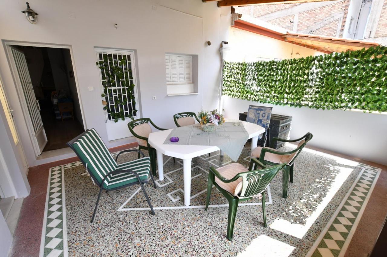 Appartement Downtown Loft à Aigio Extérieur photo
