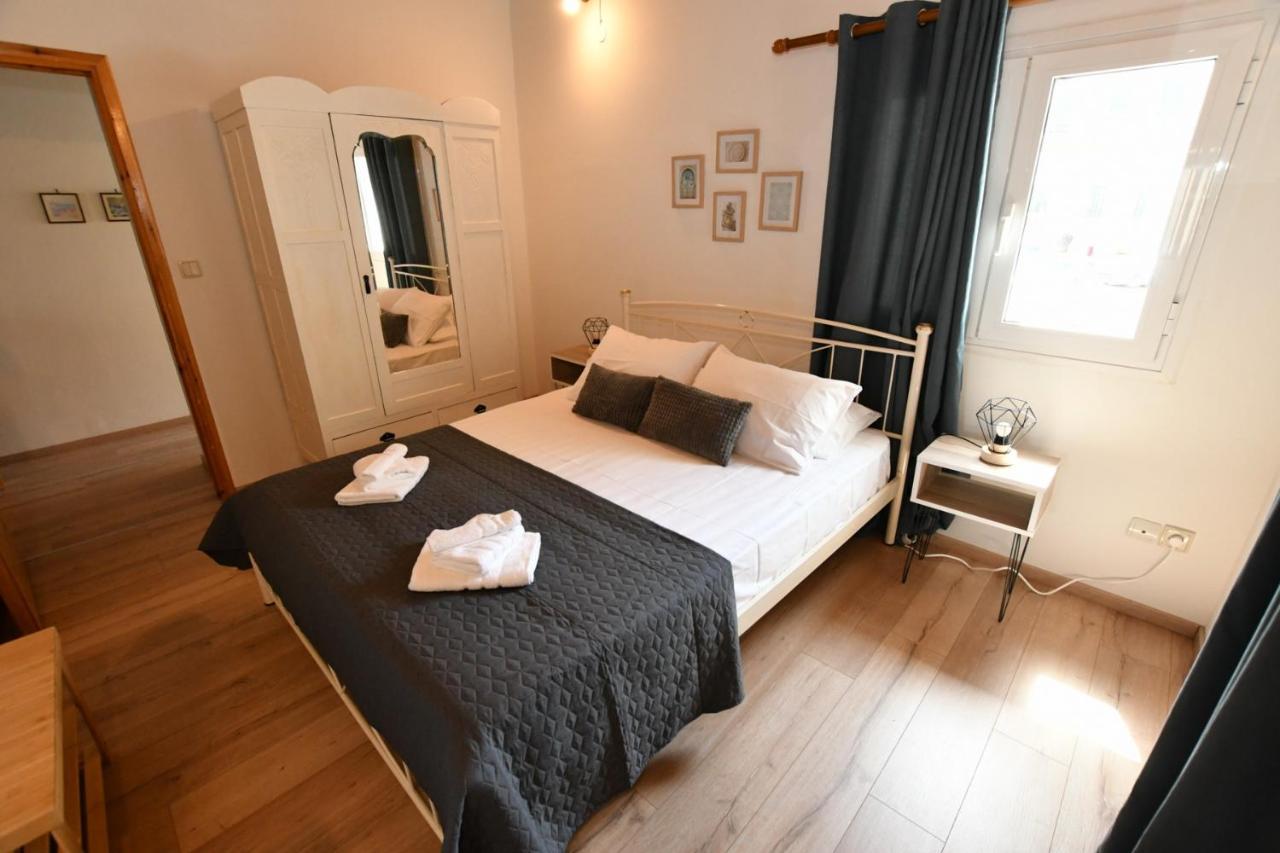 Appartement Downtown Loft à Aigio Extérieur photo